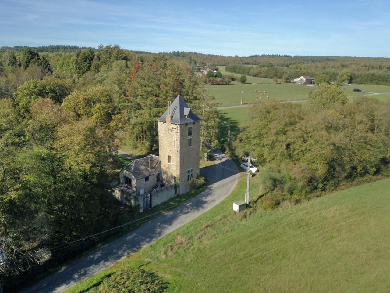 La Tour De Serinchamps Exteriör bild